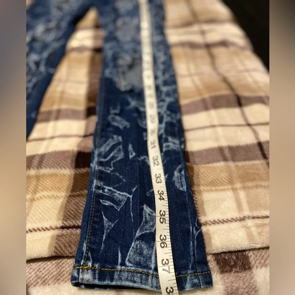 V.I.P Jeans - Picture 4 of 6